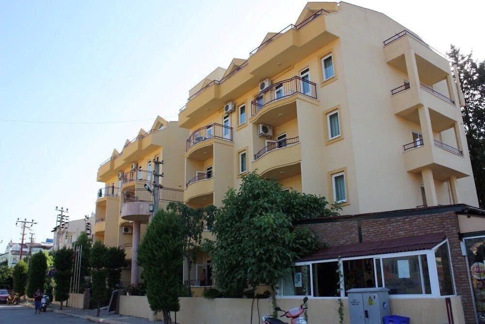 Hotel Albatros Apartments 3*